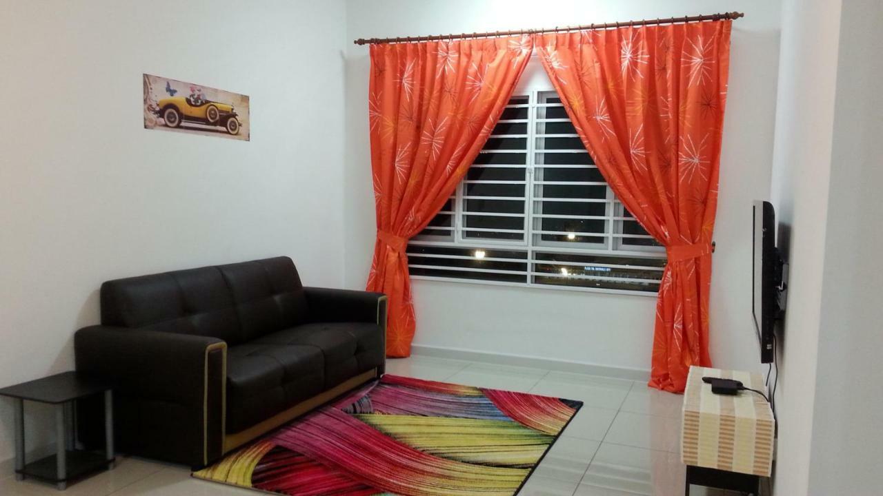 Az Homestay @ Southville City Банги Экстерьер фото